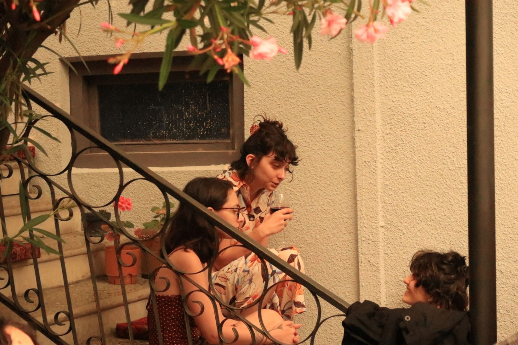 Gathered listeners and the atmosphere of the lecture evening